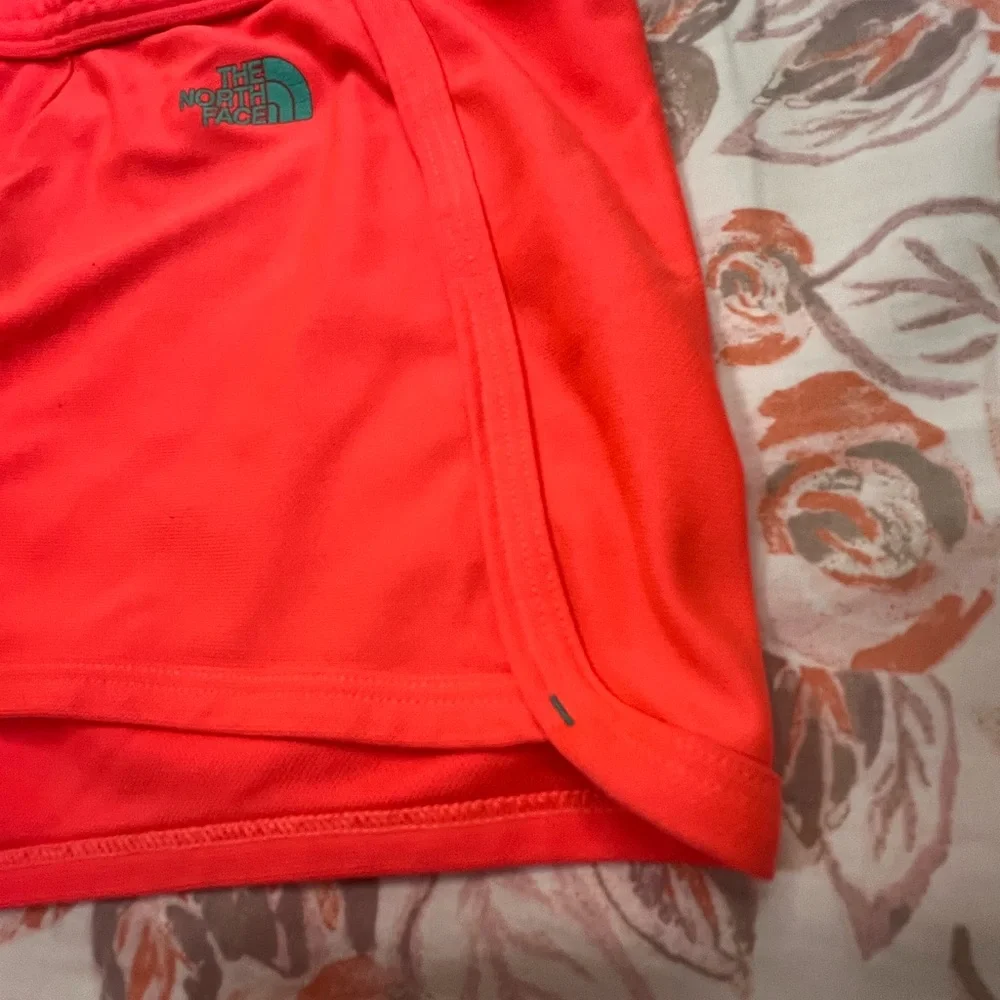 Women's The North Face Neon Orange 3" Inseam Running Shorts - Picture 6 of 9